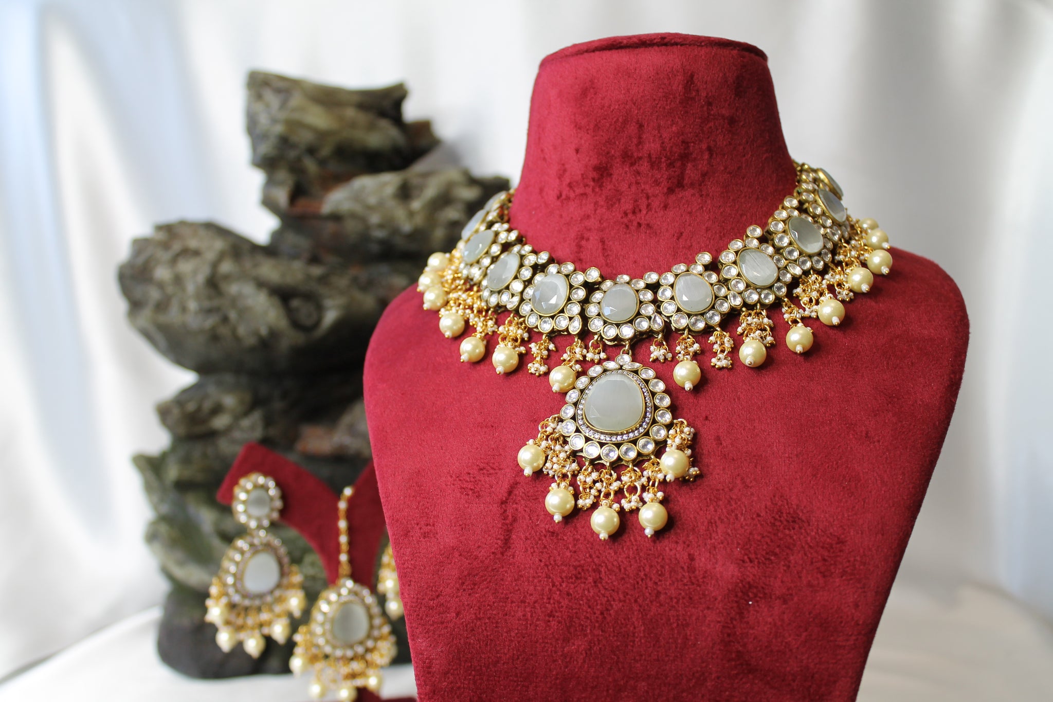 Uncut Kundan Necklace Set