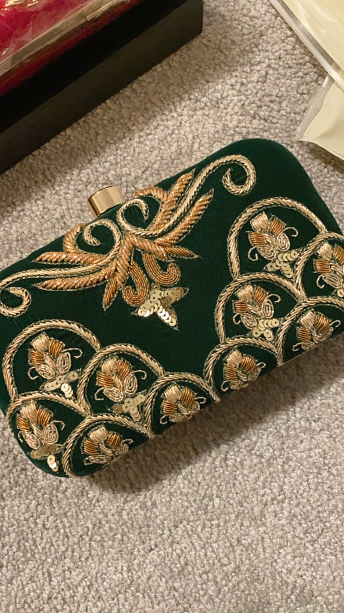 Hand embroidery clutch